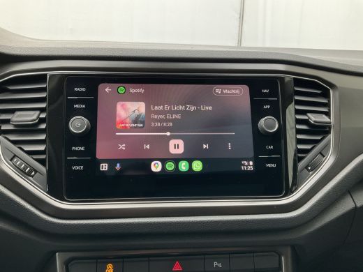 Volkswagen T-Roc 1.5 TSI Style Automaat Pano.dak Adap.Cruise Trekhaak Digitaal Vol Opties! ActivLease financial lease