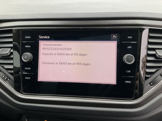 Volkswagen T-Roc 1.5 TSI Style Automaat Pano.dak Adap.Cruise Trekhaak Digitaal Vol Opties! ActivLease financial lease