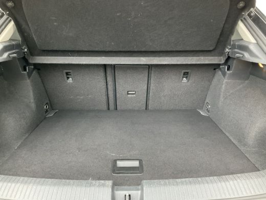 Volkswagen T-Roc 1.5 TSI Style Automaat Pano.dak Adap.Cruise Trekhaak Digitaal Vol Opties! ActivLease financial lease