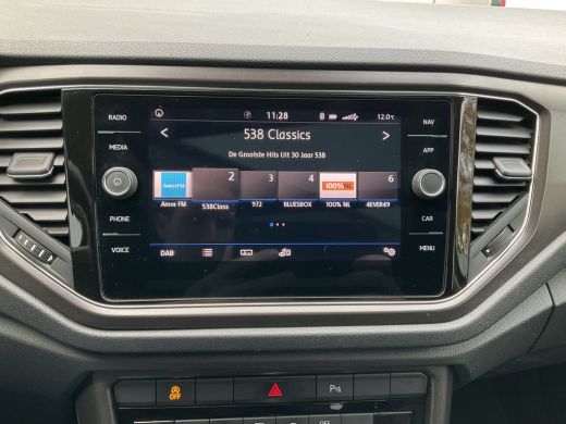 Volkswagen T-Roc 1.5 TSI Style Automaat Pano.dak Adap.Cruise Trekhaak Digitaal Vol Opties! ActivLease financial lease