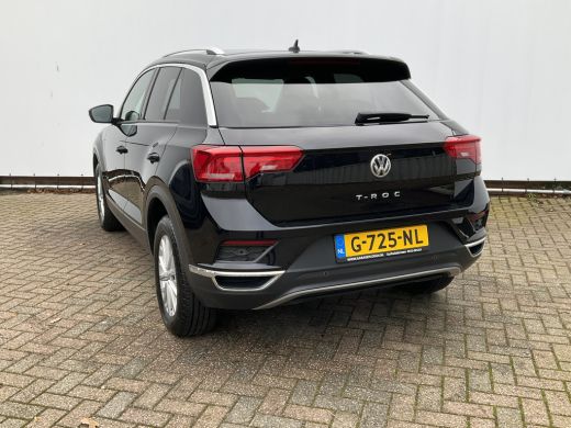 Volkswagen T-Roc 1.5 TSI Style Automaat Pano.dak Adap.Cruise Trekhaak Digitaal Vol Opties! ActivLease financial lease