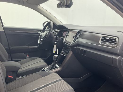 Volkswagen T-Roc 1.5 TSI Style Automaat Pano.dak Adap.Cruise Trekhaak Digitaal Vol Opties! ActivLease financial lease