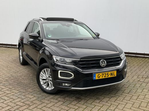 Volkswagen T-Roc 1.5 TSI Style Automaat Pano.dak Adap.Cruise Trekhaak Digitaal Vol Opties! ActivLease financial lease