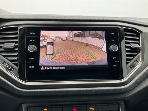 Volkswagen T-Roc 1.5 TSI Style Automaat Pano.dak Adap.Cruise Trekhaak Digitaal Vol Opties! ActivLease financial lease