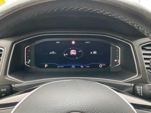 Volkswagen T-Roc 1.5 TSI Style Automaat Pano.dak Adap.Cruise Trekhaak Digitaal Vol Opties! ActivLease financial lease