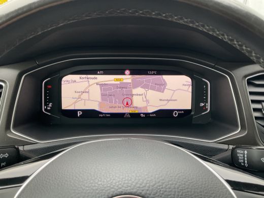 Volkswagen T-Roc 1.5 TSI Style Automaat Pano.dak Adap.Cruise Trekhaak Digitaal Vol Opties! ActivLease financial lease