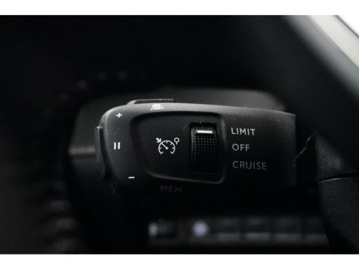 Peugeot 2008 1.2 PureTech Allure Pack 130 PK | Achteruitrij camera | Navigatie by App | Adaptieve Cruise Contr... ActivLease financial lease