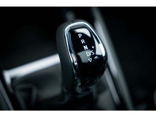 Skoda Scala ŠKODA Monte Carlo | Achteruitrijcamera | Chromen raamlijsten | Driver Activity Assistant, vermoei... ActivLease financial lease