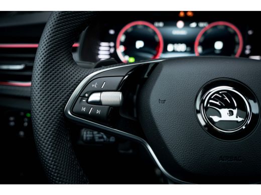 Skoda Scala ŠKODA Monte Carlo | Achteruitrijcamera | Chromen raamlijsten | Driver Activity Assistant, vermoei... ActivLease financial lease
