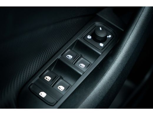 Skoda Scala ŠKODA Monte Carlo | Achteruitrijcamera | Chromen raamlijsten | Driver Activity Assistant, vermoei... ActivLease financial lease