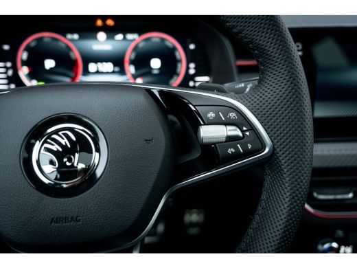 Skoda Scala ŠKODA Monte Carlo | Achteruitrijcamera | Chromen raamlijsten | Driver Activity Assistant, vermoei... ActivLease financial lease