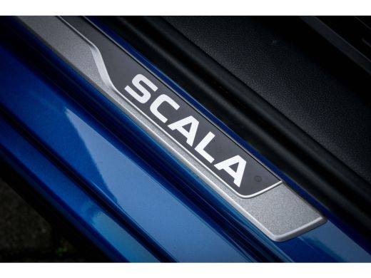 Skoda Scala ŠKODA Monte Carlo | Achteruitrijcamera | Chromen raamlijsten | Driver Activity Assistant, vermoei... ActivLease financial lease