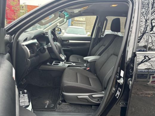 Toyota Hilux 2.4 D-4D Double Cab Professional Van | Grijs Kenteken | Direct Leverbaar | ActivLease financial lease