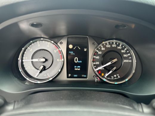 Toyota Hilux 2.4 D-4D Double Cab Professional Van | Grijs Kenteken | Direct Leverbaar | ActivLease financial lease