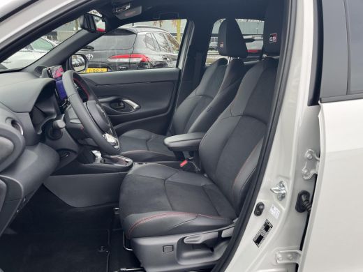 Toyota Yaris Cross 1.5 Hybrid 130 GR Sport | All-in prijs | Apple/Android | Camera | ActivLease financial lease