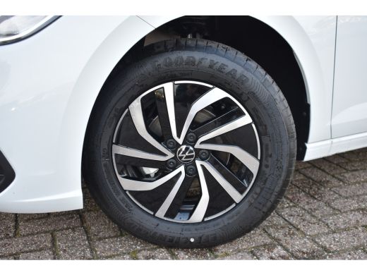Volkswagen Polo Volkswagen Life Edition Inclusief €2000,- inruilvoordeel + €1000,- korting | 'App-Connect' draadl... ActivLease financial lease