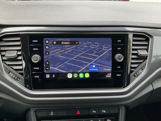 Volkswagen T-Roc 1.5 TSI Automaat R-Line Navi Camera Stoelverw. Digitaal Business R ActivLease financial lease