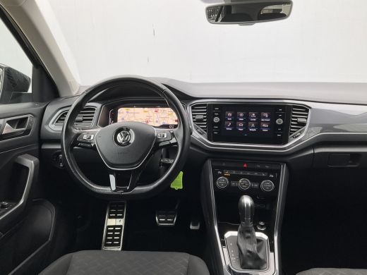 Volkswagen T-Roc 1.5 TSI Automaat R-Line Navi Camera Stoelverw. Digitaal Business R ActivLease financial lease