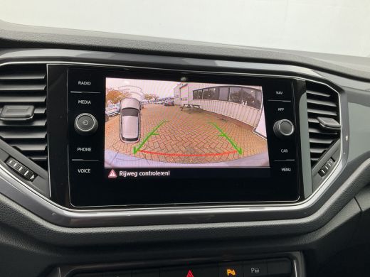 Volkswagen T-Roc 1.5 TSI Automaat R-Line Navi Camera Stoelverw. Digitaal Business R ActivLease financial lease