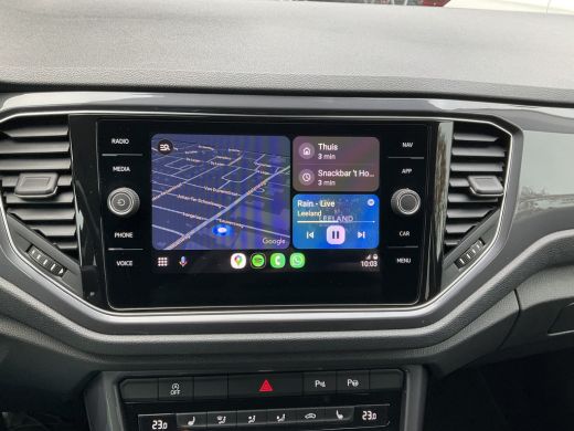 Volkswagen T-Roc 1.5 TSI Automaat R-Line Navi Camera Stoelverw. Digitaal Business R ActivLease financial lease