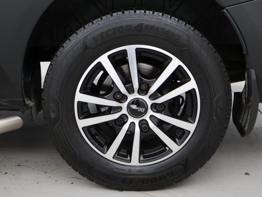 Ford Transit Custom 320 2.0 TDCI 130 PK L2H1 TREND + 2800 KG TREKHAAK / APPLE CARPLAY / CAMERA / STOELVERW. ActivLease financial lease