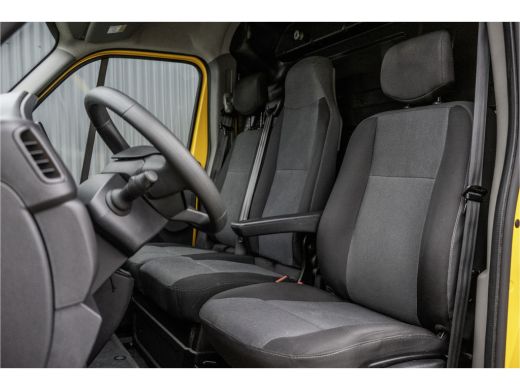 Renault Master 2.3 dCi L2H2 | Euro 6 | 136 PK | Cruise | Airco | Navigatie | LED ActivLease financial lease