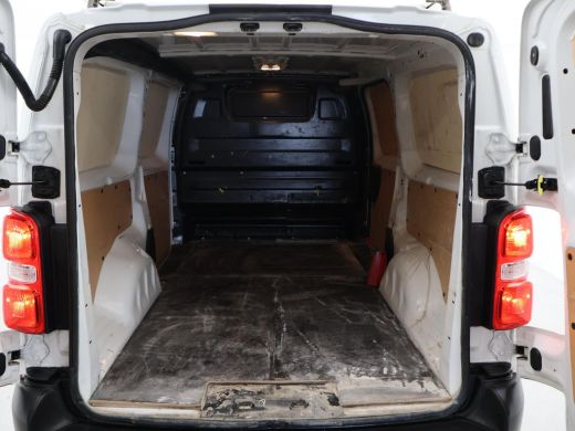 Toyota ProAce Worker 1.6 D-4D 3-ZITS EURO 6 LONG *73.694 KM!* + TREKHAAK / IMPERIAAL / CRUISE CONTROL ActivLease financial lease