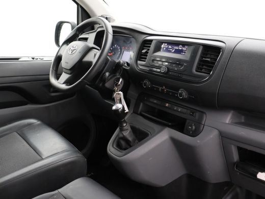 Toyota ProAce Worker 1.6 D-4D 3-ZITS EURO 6 LONG *73.694 KM!* + TREKHAAK / IMPERIAAL / CRUISE CONTROL ActivLease financial lease