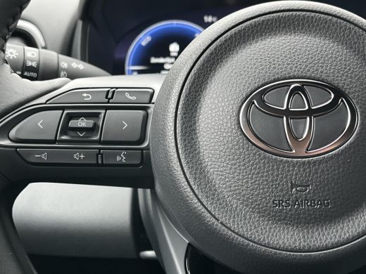 Toyota Yaris 1.5 Hybrid 130 Executive | Demonstratie auto | Night sky black metallic | ActivLease financial lease
