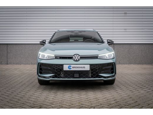 Volkswagen Passat Variant Volkswagen R-Line Edition | Inclusief € 2000,- inruilvoordeel Inclusief € 2000,- inruilvo... ActivLease financial lease