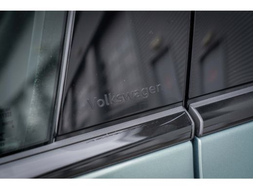 Volkswagen Passat Variant Volkswagen R-Line Edition | Inclusief € 2000,- inruilvoordeel Inclusief € 2000,- inruilvo... ActivLease financial lease