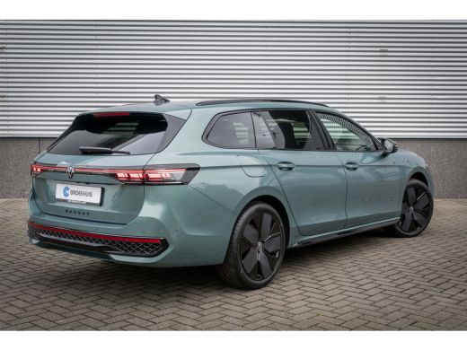 Volkswagen Passat Variant Volkswagen R-Line Edition | Inclusief € 2000,- inruilvoordeel Inclusief € 2000,- inruilvo... ActivLease financial lease
