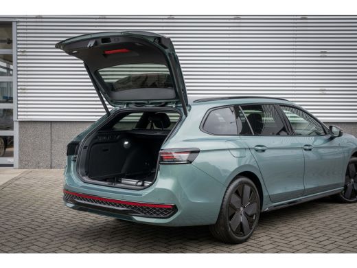 Volkswagen Passat Variant Volkswagen R-Line Edition | Inclusief € 2000,- inruilvoordeel Inclusief € 2000,- inruilvo... ActivLease financial lease