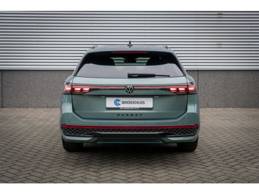 Volkswagen Passat Variant Volkswagen R-Line Edition | Inclusief € 2000,- inruilvoordeel Inclusief € 2000,- inruilvo... ActivLease financial lease