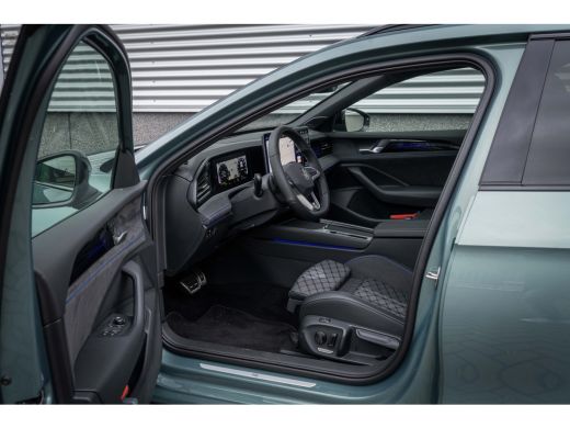Volkswagen Passat Variant Volkswagen R-Line Edition | Inclusief € 2000,- inruilvoordeel Inclusief € 2000,- inruilvo... ActivLease financial lease