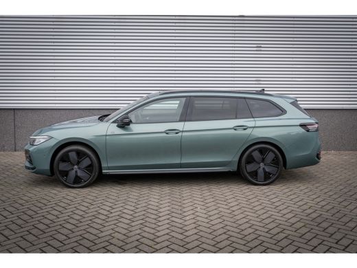 Volkswagen Passat Variant Volkswagen R-Line Edition | Inclusief € 2000,- inruilvoordeel Inclusief € 2000,- inruilvo... ActivLease financial lease