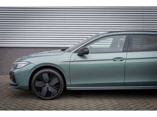Volkswagen Passat Variant Volkswagen R-Line Edition | Inclusief € 2000,- inruilvoordeel Inclusief € 2000,- inruilvo... ActivLease financial lease