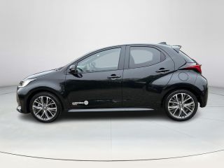 Toyota Yaris 1.5 Hybrid 130 Executive | Demonstratie auto | Night sky black metallic |