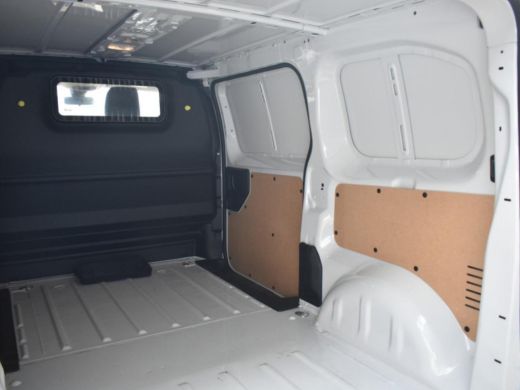 Citroën Jumpy 2.0 BlueHDI 145 L2 € 4.390, - Voorraad Voordeel | City NAV Pakket | Afneembare trekhaak (zwanenha... ActivLease financial lease