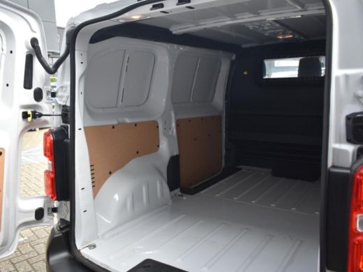 Citroën Jumpy 2.0 BlueHDI 145 L2 € 4.390, - Voorraad Voordeel | City NAV Pakket | Afneembare trekhaak (zwanenha... ActivLease financial lease