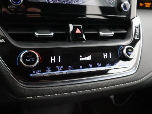 Toyota Corolla 1.8 HYBRID FIRST EDITION *BTW* + ADAPTIVE CRUISE / 17 INCH / LED / NAVIGATIE ActivLease financial lease