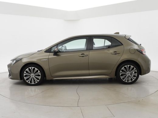 Toyota Corolla 1.8 HYBRID FIRST EDITION *BTW* + ADAPTIVE CRUISE / 17 INCH / LED / NAVIGATIE ActivLease financial lease
