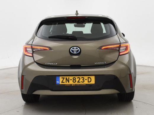 Toyota Corolla 1.8 HYBRID FIRST EDITION *BTW* + ADAPTIVE CRUISE / 17 INCH / LED / NAVIGATIE ActivLease financial lease