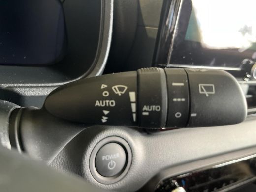 Toyota Yaris 1.5 Hybrid 130 Executive | Uit voorraad leverbaar! | ActivLease financial lease