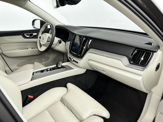 Volvo  XC60 Recharge T6 AWD Plus Bright | 20" | Panoramadak | Elektrisch verst. stoelen | Adaptieve cruise co... ActivLease financial lease