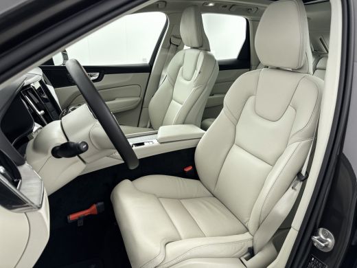 Volvo  XC60 Recharge T6 AWD Plus Bright | 20" | Panoramadak | Elektrisch verst. stoelen | Adaptieve cruise co... ActivLease financial lease
