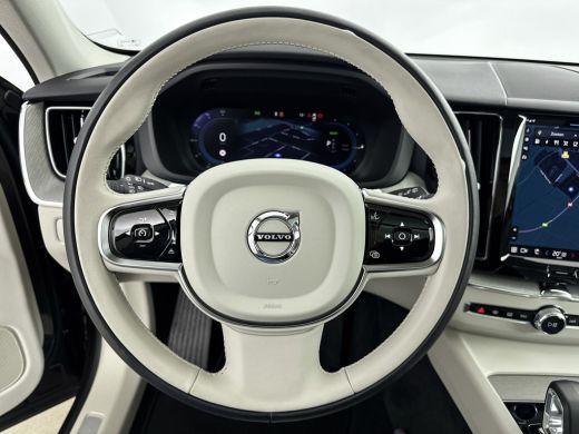 Volvo  XC60 Recharge T6 AWD Plus Bright | 20" | Panoramadak | Elektrisch verst. stoelen | Adaptieve cruise co... ActivLease financial lease