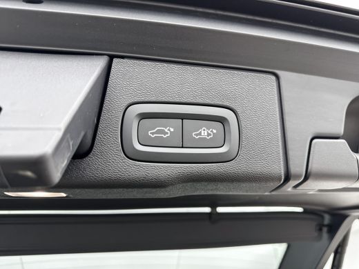 Volvo  XC60 Recharge T6 AWD Plus Bright | 20" | Panoramadak | Elektrisch verst. stoelen | Adaptieve cruise co... ActivLease financial lease
