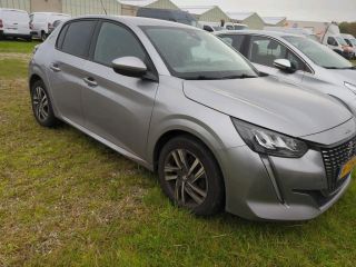 Peugeot 208 1.2 PureTech Allure VERWACHT | Navigatie | Camera | Getint Glas
