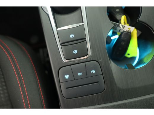Ford Kuga 2.5 PHEV ST-Line | Navigatie | Camera | Keyless | Climate Control | Parkeersensoren V+A | Lichtme... ActivLease financial lease